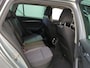 Skoda Octavia Combi 1.5 TSI 150 PK First Edition Navigatie Keyless Carplay Stoelverwarming ACC Dab Led Matrix Parkeersensoren v+a 18 Inch Velgen Getint Glas NL Auto