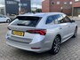 Skoda Octavia Combi 1.5 TSI 150 pk First Edition Navigatie Keyless Carplay Stoelverwarming ACC Dab Led Matrix Parkeersensoren v+a 18 Inch Velgen Getint Glas NL Auto