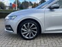 Skoda Octavia Combi 1.5 TSI 150 pk First Edition Navigatie Keyless Carplay Stoelverwarming ACC Dab Led Matrix Parkeersensoren v+a 18 Inch Velgen Getint Glas NL Auto
