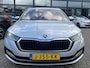 Skoda Octavia Combi 1.5 TSI 150 pk First Edition Navigatie Keyless Carplay Stoelverwarming ACC Dab Led Matrix Parkeersensoren v+a 18 Inch Velgen Getint Glas NL Auto