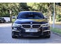 BMW 5-Serie M550i xDrive Executive M-Sport | Merina leder | 20" | Driving Assistent Plus | Comfort stoel met geheugen |  Real-Time Traffic information, Zonnerolgordijnen achter, Stoelverwarming voor en achter, etc.