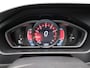 Volvo V40 1.6 T2 R-Design / Trekhaak / Panoramadak / 18" R-design wielen / Cruise control /Leder-nubuck bekleding / Dealer Onderhouden /