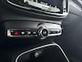 Volvo XC40 Single Motor Extended Range Plus 82 kWh | Parkeercamera | Stoel- en Stuurverwarming | Trekhaak