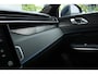Lynk & Co 01 1.5 Nieuwe Auto! | Panoramadak | 20-Inch Velgen | 78 km Elektrisch | Sfeerverlichting | Keyless Entry en Start | Navigatie | 360 Graden Camera