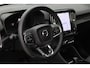 Volvo EX40 Single Motor Extended Range Ultra 82 kWh | Verwarmbare voorstoelen | Verwarmbaar stuurwiel | Panoramadak | Premium audio by Harman Kardon | Rondom zichtcamera | 19 inch Lichtmetalen velgen | Semi elektrische trekhaak