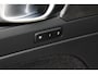 Volvo EX40 Single Motor Extended Range Ultra 82 kWh | Verwarmbare voorstoelen | Verwarmbaar stuurwiel | Panoramadak | Premium audio by Harman Kardon | Rondom zichtcamera | 19 inch Lichtmetalen velgen | Semi elektrische trekhaak