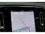 Volvo EX40 Single Motor Extended Range Ultra 82 kWh | Verwarmbare voorstoelen | Verwarmbaar stuurwiel | Panoramadak | Premium audio by Harman Kardon | Rondom zichtcamera | 19 inch Lichtmetalen velgen | Semi elektrische trekhaak