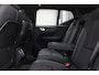 Volvo EX40 Single Motor Extended Range Ultra 82 kWh | Verwarmbare voorstoelen | Verwarmbaar stuurwiel | Panoramadak | Premium audio by Harman Kardon | Rondom zichtcamera | 19 inch Lichtmetalen velgen | Semi elektrische trekhaak