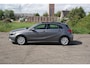 Mercedes-Benz A-klasse 180 Ambition Comfort | Pano dak | Led | Automaat | Stoel verwarming |