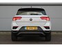 Volkswagen T-Roc 1.5 TSI Style Adaptive Cruise C. | CarPlay | Park Assist V&A | DAB+ | Airco | Bleutooth Draadloos tel lader | Adaptive Cruise C. | CarPlay | Park Assist V&A | DAB+ | Airco | Bleutooth Draadloos tel lader |