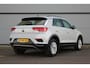 Volkswagen T-Roc 1.5 TSI Style Adaptive Cruise C. | CarPlay | Park Assist V&A | DAB+ | Airco | Bleutooth Draadloos tel lader | Adaptive Cruise C. | CarPlay | Park Assist V&A | DAB+ | Airco | Bleutooth Draadloos tel lader |