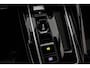 Volkswagen Golf 1.5 eTSI R-Line Edition 150pk DSG Automaat, Panoramadak, LED matrix koplampen, Harman Kardon sound, Stoelverwarming, Adaptive cruise control, Navigatie, App connect, Stoelverwarming, Side assist