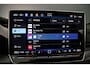 Volkswagen Golf R-Line Edition 1.5 eTSI 150pk DSG Automaat Panoramadak, Harman Kardon audio, LED matrix koplampen, Adaptive cruise control