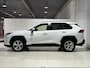 Toyota RAV4 2.5 Hybrid AWD Executive | AWD | Afn. Trekhaak | Parkeersensoren V+A | Leer | BSM | Stoel- & Stuurverwarming
