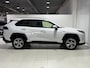 Toyota RAV4 2.5 Hybrid AWD Executive | AWD | Afn. Trekhaak | Parkeersensoren V+A | Leer | BSM | Stoel- & Stuurverwarming