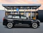 Volvo XC90 T8 Recharge Ultra Dark 21" | Luchtvering | Bowers & Wilkins | Geventileerd Nappa | Massagestoelen | Trekhaak | Gelamineerd Glas | Head-up | Matrix LED | Panoramadak | Leder dashboard