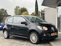Volkswagen Up! 1.0 high up! 75PK AIRCO+NAVI+LMV INRUILKOOPJE