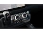 Land Rover Defender 110 P300e 110 X-Dynamic SE | Head-up | Stoelventilatie | Meridian | Panoramadak | Trekhaak