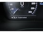 Volvo XC40 1.5 T3 Momentum | Lichtmetalen Velgen 18" | Rijstrooksensor Met Correctie | Uitwijk Assistent | Apple Carplay | Electronic Climate Controle | Voorstoelen Verwarmend | DAB Ontvanger | Sensus Connect Met High Performance Audio | Achteruitrijcamera | Achterbank Elektrisch Neerklapbaar |