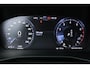 Volvo XC40 1.5 T3 Momentum | Lichtmetalen Velgen 18" | Rijstrooksensor Met Correctie | Uitwijk Assistent | Apple Carplay | Electronic Climate Controle | Voorstoelen Verwarmend | DAB Ontvanger | Sensus Connect Met High Performance Audio | Achteruitrijcamera | Achterbank Elektrisch Neerklapbaar |
