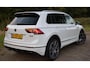 Volkswagen Tiguan 2.0 TSI 4Motion R-Line*Pano*Adaptive Cruise*180PK*1e eig*Enz*