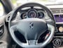 DS 3 1.2 Turbo 110pk So Chic | parkeersensoren, navigatie, 17 inch velgen, led koplampen, touchscreen audio unit, armsteun, climate- en cruise control