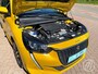 Peugeot 208 1.2 Turbo100pk EAT8 Automaat Allure Pack | verw. voorstoelen, navigatie, parkeersensoren, camera, dab, apple, android, climate- en cruise control