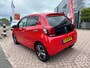 Peugeot 108 1.0 VTi 72pk 5D Allure | climate control, 15 inch velgen, touchscreen audio unite met bluetooth, apple carplay en android auto, elek. ramen