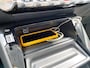 Peugeot e-2008 EV 50kWh 136pk Allure Pack | camera, parkeersensoren, navigatie, dab, 17 inch velgen, apple, android, keyless, climate- en cruise control