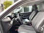 Peugeot e-2008 EV 50kWh 136pk Allure Pack | camera, parkeersensoren, navigatie, dab, 17 inch velgen, apple, android, keyless, climate- en cruise control