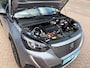 Peugeot e-2008 EV 50kWh 136pk Allure Pack | camera, parkeersensoren, navigatie, dab, 17 inch velgen, apple, android, keyless, climate- en cruise control