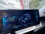 Peugeot e-2008 EV 50kWh 136pk Allure Pack | camera, parkeersensoren, navigatie, dab, 17 inch velgen, apple, android, keyless, climate- en cruise control