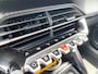 Peugeot e-2008 EV 50kWh 136pk Allure Pack | camera, parkeersensoren, navigatie, dab, 17 inch velgen, apple, android, keyless, climate- en cruise control