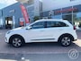 Kia Niro 1.6 GDi Hybrid 141pk DCT6 DynamicLine | trekhaak, climate control, 16" lichtmetalen velgen, parkeersensoren, camera, mirrorscreen functie smartphone