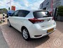 Toyota Auris 1.8 Hybrid 136pk CVT Dynamic | camera, 16 inch velgen, dab, navigatie, keyless, bluetooth, climate- en cruise control