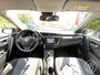 Toyota Auris 1.8 Hybrid 136pk CVT Dynamic | camera, 16 inch velgen, dab, navigatie, keyless, bluetooth, climate- en cruise control