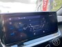 Peugeot 2008 1.2 Hybrid 136pk e-DCS6 GT | adaptive cruise, camera,pdc, 17 inch velgen, navigatie, draadloos apple carplay of android auto, two tone kleur, climate