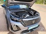 Peugeot 2008 1.2 Hybrid 136pk e-DCS6 GT | adaptive cruise, camera,pdc, 17 inch velgen, navigatie, draadloos apple carplay of android auto, two tone kleur, climate