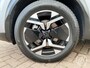 Peugeot 2008 1.2 Hybrid 136pk e-DCS6 GT | adaptive cruise, camera,pdc, 17 inch velgen, navigatie, draadloos apple carplay of android auto, two tone kleur, climate