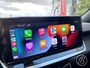 Peugeot 2008 1.2 Hybrid 136pk e-DCS6 GT | adaptive cruise, camera,pdc, 17 inch velgen, navigatie, draadloos apple carplay of android auto, two tone kleur, climate