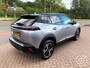 Peugeot 2008 1.2 Hybrid 136pk e-DCS6 GT | adaptive cruise, camera,pdc, 17 inch velgen, navigatie, draadloos apple carplay of android auto, two tone kleur, climate