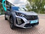 Peugeot 2008 1.2 Hybrid 136pk e-DCS6 GT | adaptive cruise, camera,pdc, 17 inch velgen, navigatie, draadloos apple carplay of android auto, two tone kleur, climate