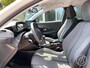 Peugeot 208 1.2 Turbo 100pk Allure Pack | adaptive cruise, keyless, verw. voorstoelen, navigatie via apple carplay of android auto, camera, 16 inch velgen, pdc