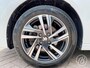 Peugeot 208 1.2 Turbo 100pk Allure Pack | adaptive cruise, keyless, verw. voorstoelen, navigatie via apple carplay of android auto, camera, 16 inch velgen, pdc