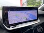 Peugeot 2008 1.2 Hybrid 136pk e-DCS6 Allure | camera , parkeersensoren voor en achter, navigatie, draadloos apple of android, adaptive cruise, 17 inch velgen