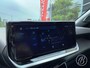 Peugeot 2008 1.2 Hybrid 136pk e-DCS6 Allure | camera , parkeersensoren voor en achter, navigatie, draadloos apple of android, adaptive cruise, 17 inch velgen