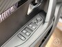 Peugeot 2008 1.2 Hybrid 136pk e-DCS6 Allure | camera , parkeersensoren voor en achter, navigatie, draadloos apple of android, adaptive cruise, 17 inch velgen