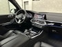 BMW X5 xDrive45e M-Sport | Panorama | 360 Camera | 96% SOH | ACC | Leder Indiv. | Laser-LED | Harman-Kardon | Rij-Assistent Pro | Memory | Head-Up | Trekhaak | 4-Zone Clima | Beker Koeling & Verwarming | Stuurverwarming | Comfortstoelen | Keyless-Entry | M-Gordels | Sfeerverlichting | Carplay |