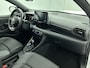 Toyota Yaris 1.5 Hybrid Launch Edition | Panorama dak | Lederen bekleding |
