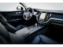 Volvo XC60 T8 Twin Engine AWD Momentum | Panoramadak | Luchtvering | Leder | Adapt. Cruise | Getint glas